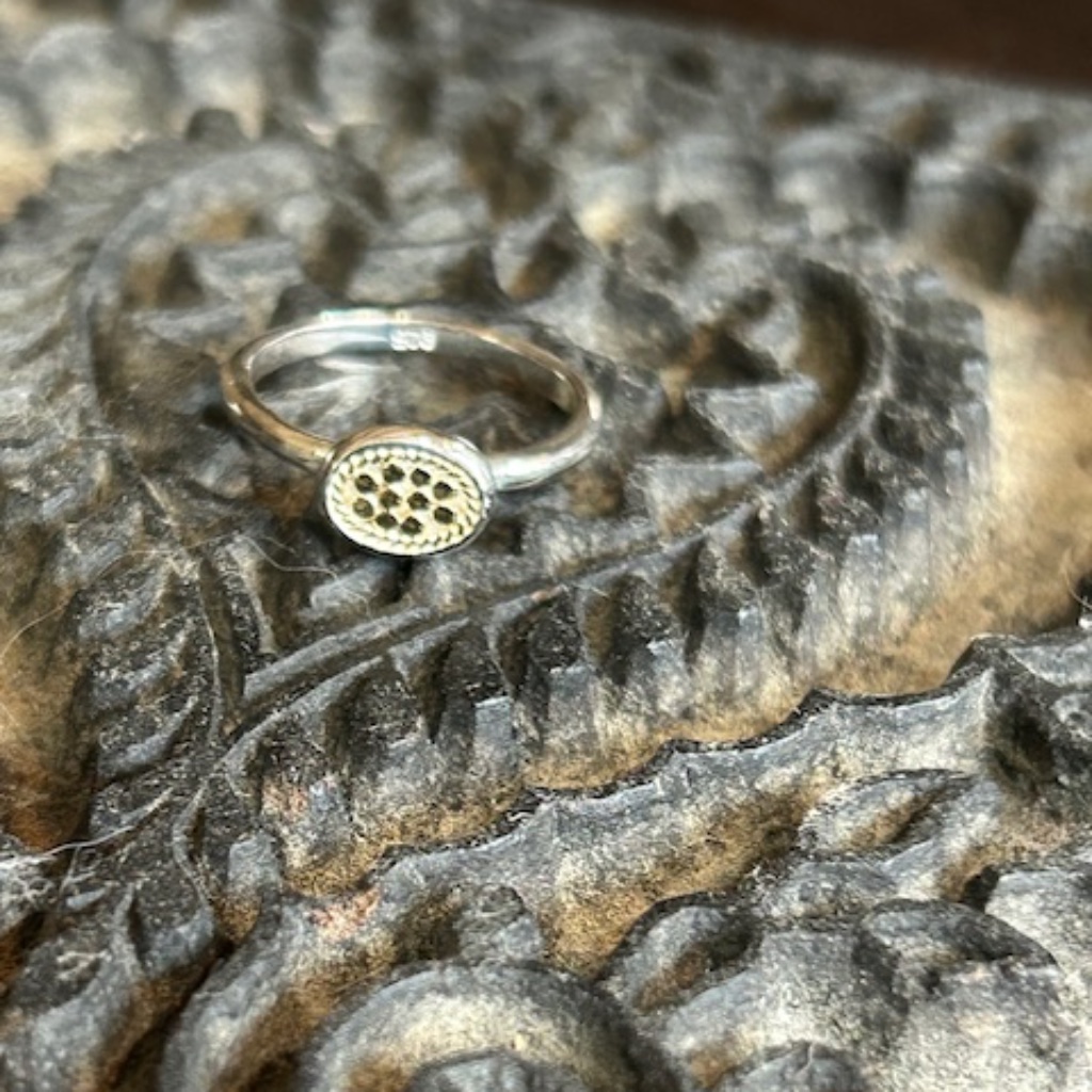 Anna Beck Two-Tone Oval Ring 65$